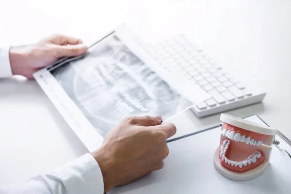 Evaluación previa a una cirugía maxilofacial