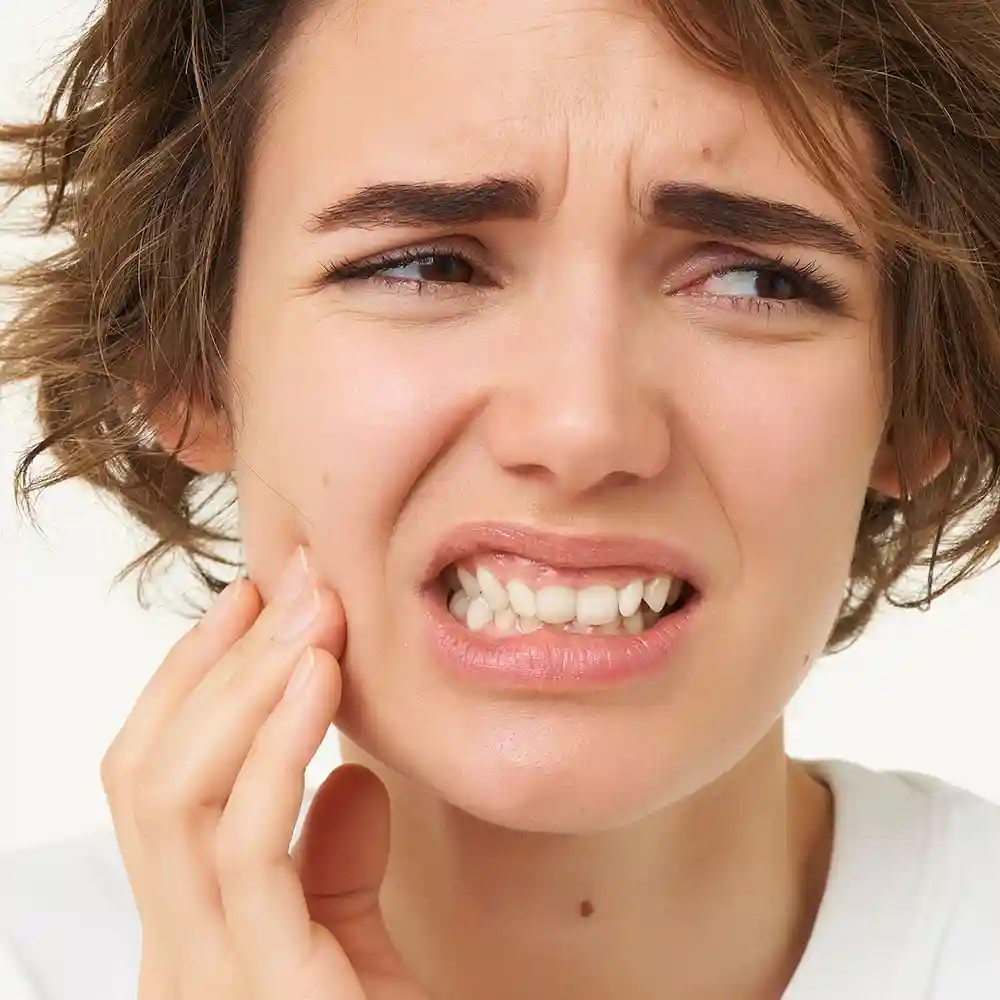 ¿Sientes tensión en la mandíbula o rechinas los dientes Podemos ayudarte